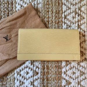 Louis Vuitton Epi Leather Clutch Purse